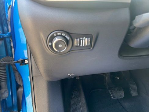 Used 2024 Jeep Compass Latitude AWD/4WD image 16
