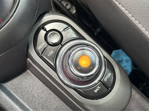 Used 2021 MINI Cooper S w/ 6.5" Touchscreen Package image 29