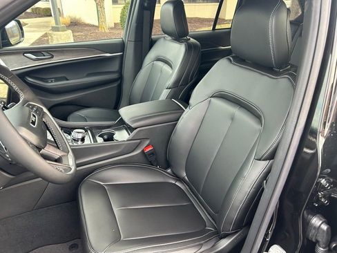 New 2025 Jeep Grand Cherokee Limited w/ Black Appearance Package AWD/4WD image 6