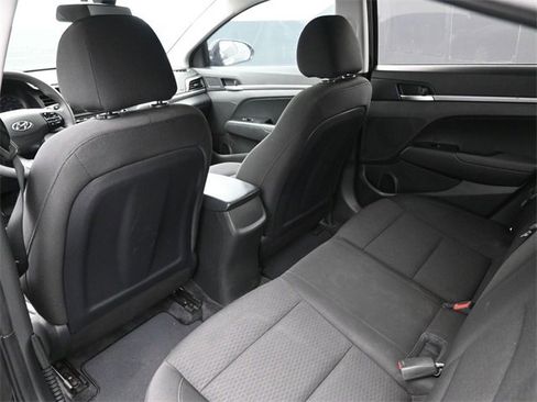 Used 2020 Hyundai Elantra SE w/ Cargo Package (C1) image 2