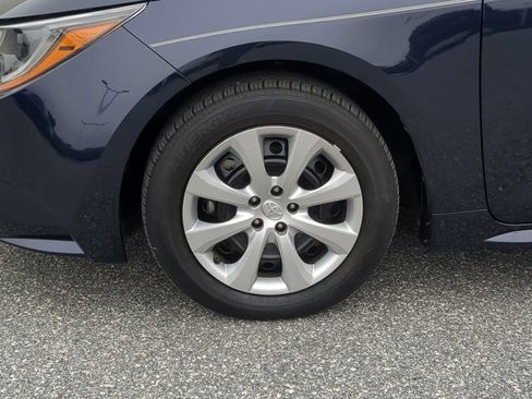 Used 2022 Toyota Corolla LE image 19