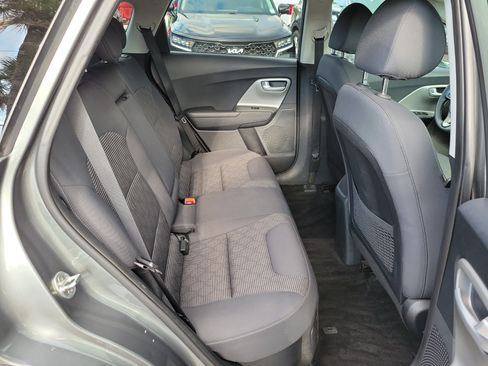 Used 2018 Kia Niro LX FWD image 12