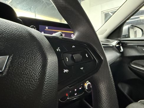 Used 2025 Chevrolet TrailBlazer LT image 15