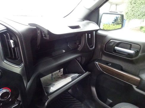 Certified 2021 Chevrolet Silverado 1500 RST image 33