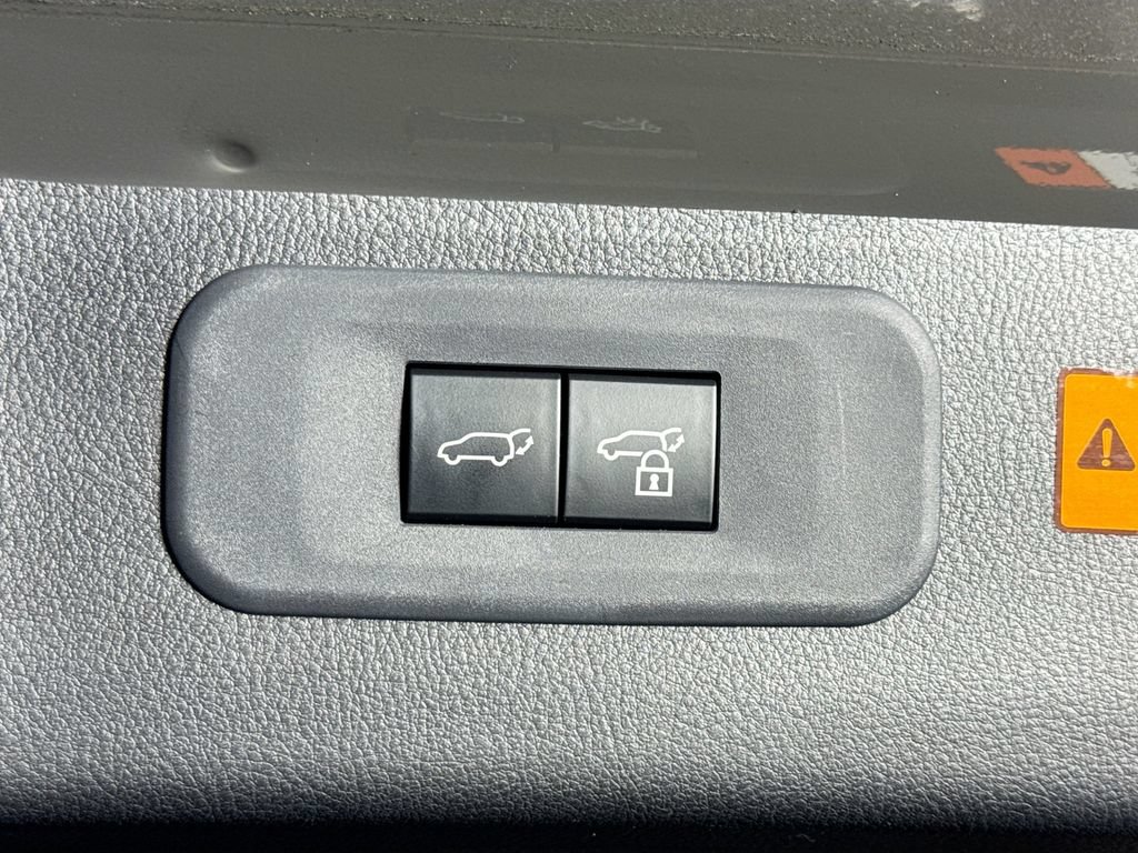 Used 2025 Lexus TX 500h AWD w/ Technology Package image 33