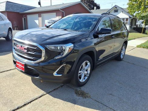 Used 2018 GMC Terrain SLE image 24