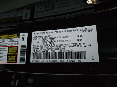 Certified 2025 Toyota Tacoma TRD Sport image 32