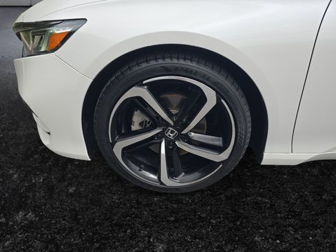 Used 2019 Honda Accord Sport image 9