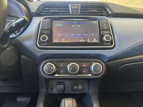 Used 2025 Nissan Versa SV FWD image 17