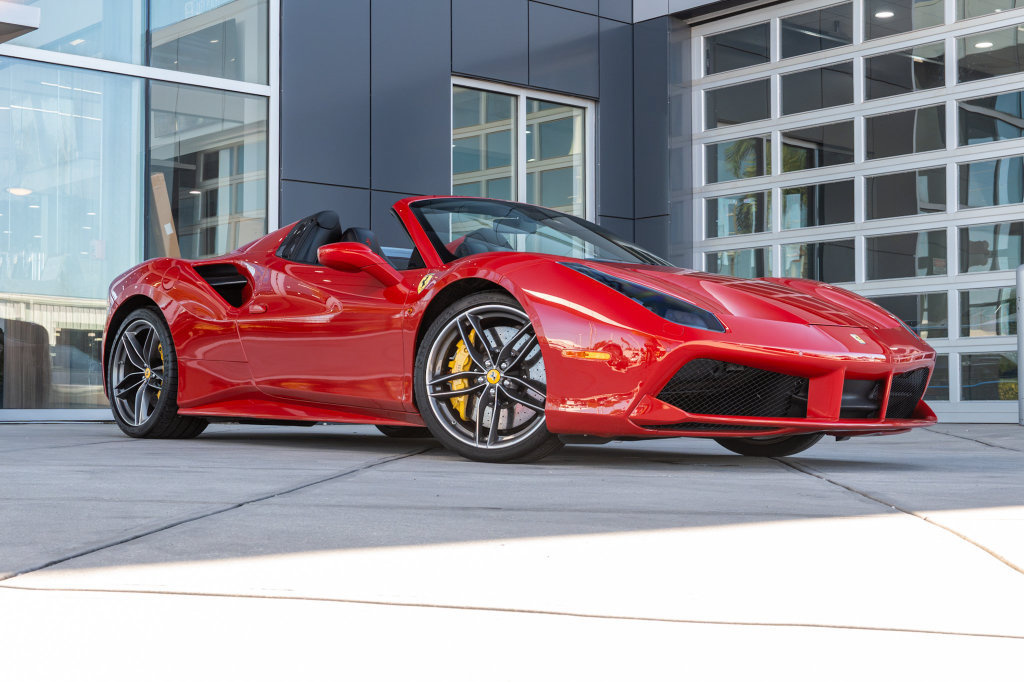 Used 2018 Ferrari 488 Spider RWD image 2