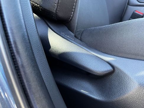 Used 2021 Toyota Venza LE image 25