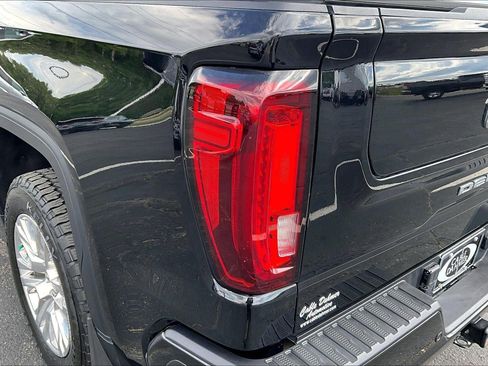 Used 2024 GMC Sierra 1500 Denali w/ Technology Package AWD/4WD image 28