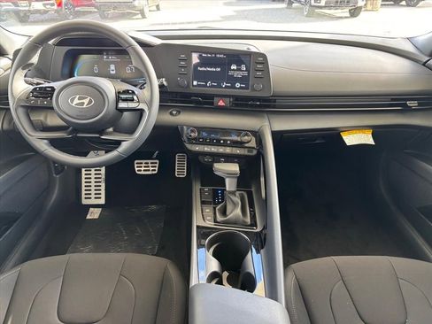 New 2026 Hyundai Elantra SEL Sport image 4