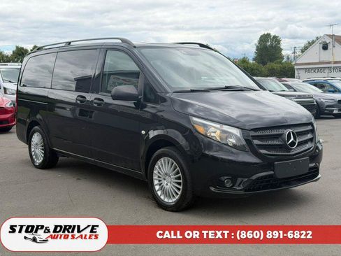 Used 2017 Mercedes-Benz Metris Passenger image 7