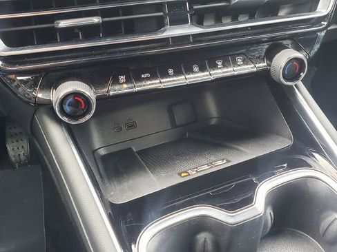 Certified 2024 Chevrolet Traverse LT w/ LPO, Floor Liner Package image 32