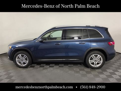 Used 2023 Mercedes-Benz GLB 250 image 3