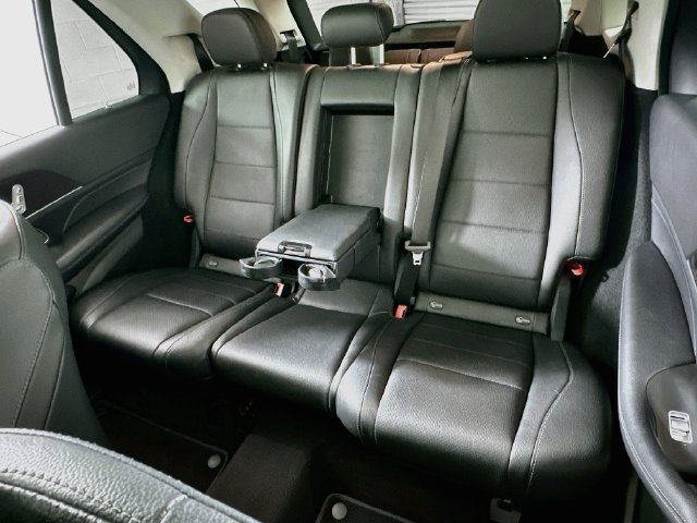 Used 2023 Mercedes-Benz GLE 350 4MATIC image 11