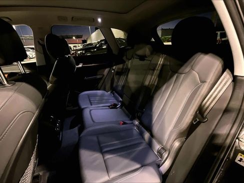 Used 2021 Audi Q5 e Prestige w/ Prestige Package image 19