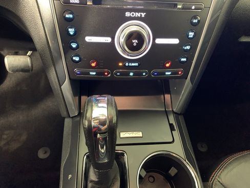 Used 2018 Ford Explorer Sport image 26