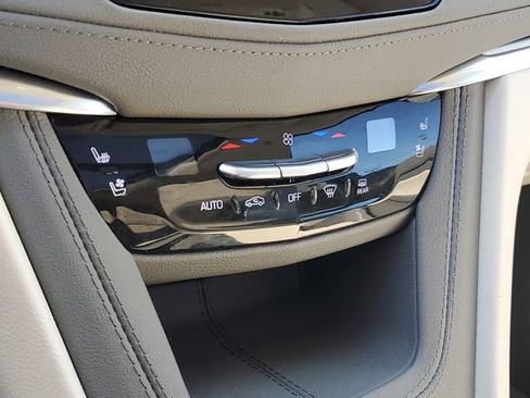 Certified 2023 Cadillac XT5 Premium Luxury image 24