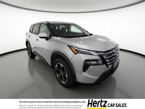 Used 2025 Nissan Rogue SV image 1