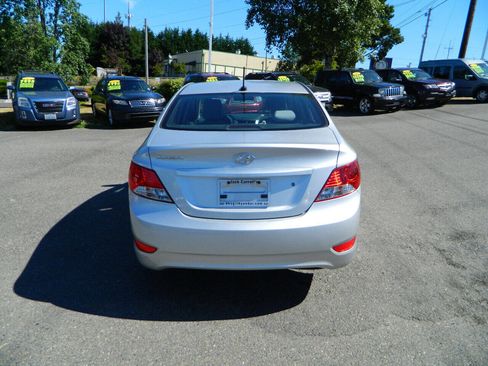 Used 2014 Hyundai Accent GLS image 7