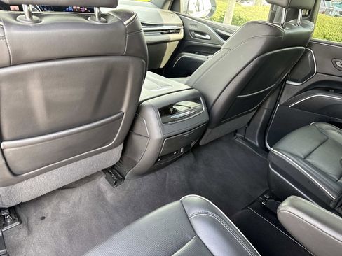 Used 2024 Cadillac Escalade Sport image 14
