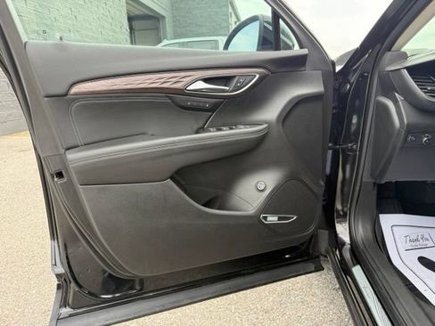 Used 2023 Buick Envision Avenir AWD/4WD image 17