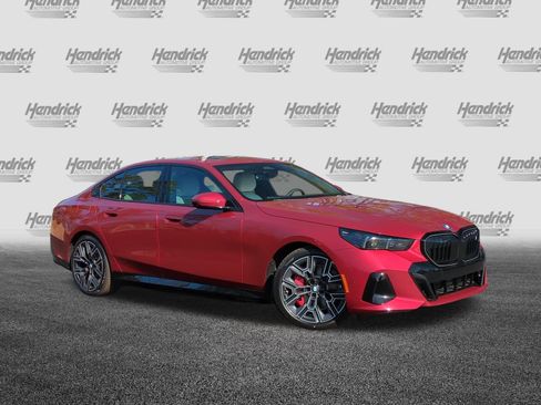 New 2026 BMW i5 eDrive40 w/ M Sport Package RWD image 2