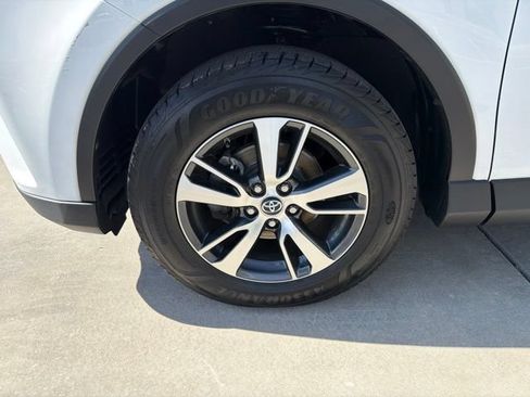 Used 2017 Toyota RAV4 XLE w/ Plus Special Value Package AWD/4WD image 9