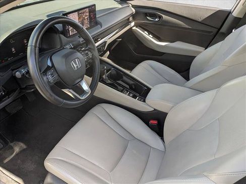 Used 2023 Honda Accord Touring image 10