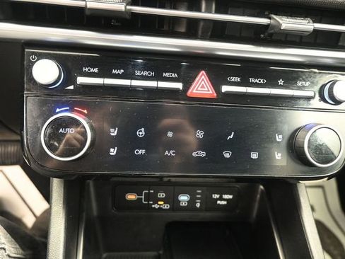 Used 2025 Hyundai Santa Cruz Limited AWD/4WD image 14