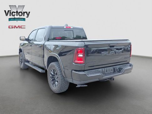 Used 2025 RAM 1500 Big Horn AWD/4WD image 15