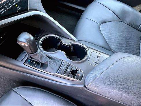 Used 2024 Toyota Camry XSE FWD image 17