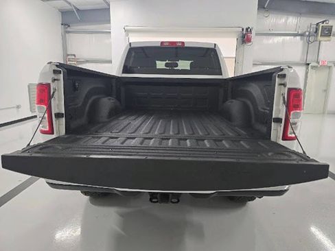 Used 2022 RAM 2500 Tradesman w/ Chrome Appearance Group image 7