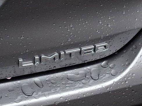 Certified 2025 Toyota Highlander Limited image 7