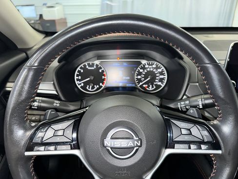 Used 2023 Nissan Altima 2.5 SR image 5