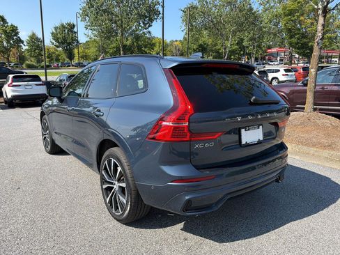 Used 2024 Volvo XC60 B5 Plus w/ Climate Package AWD/4WD image 3