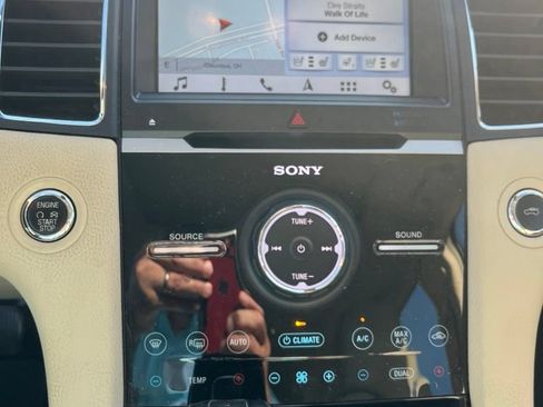 Used 2018 Ford Taurus Limited FWD image 27