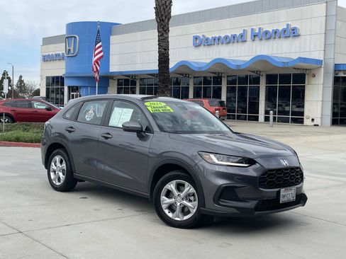 Certified 2025 Honda HR-V LX image 1