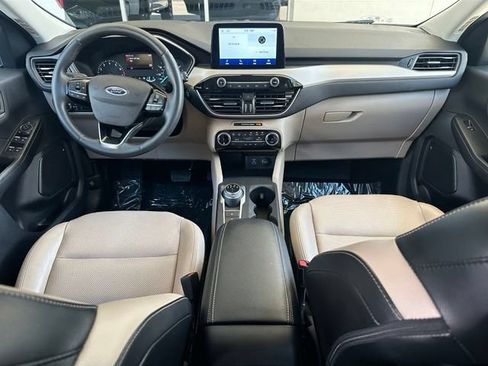 Certified 2022 Ford Escape SEL FWD image 11