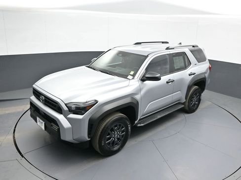 Certified 2025 Toyota 4Runner SR5 image 33