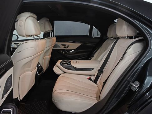 Used 2018 Mercedes-Benz S 560 4MATIC Sedan image 14