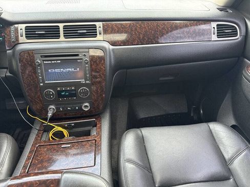 Used 2013 GMC Sierra 1500 Denali AWD/4WD image 22