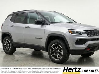 Used 2025 Jeep Compass Trailhawk AWD/4WD video 1