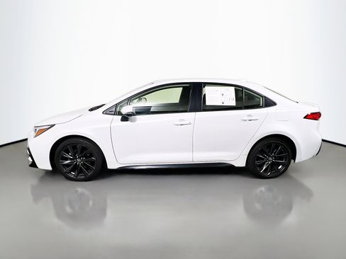 Used 2025 Toyota Corolla SE FWD image 9