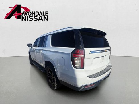 Used 2021 Chevrolet Suburban LT RWD image 3