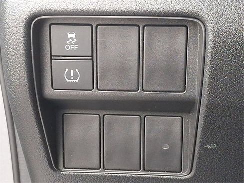Used 2018 Honda CR-V LX image 19