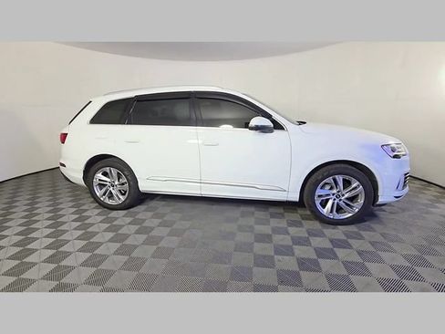 Used 2023 Audi Q7 3.0T Premium Plus AWD/4WD image 35