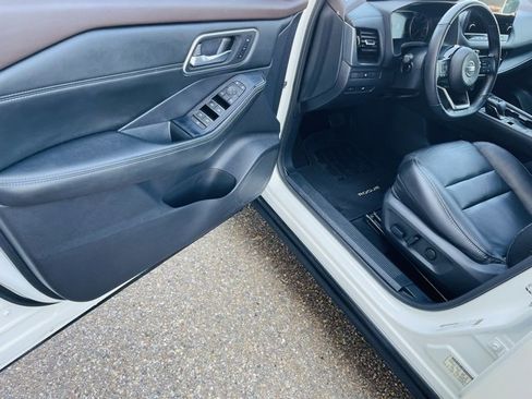 Certified 2021 Nissan Rogue SL w/ Premium Package image 19